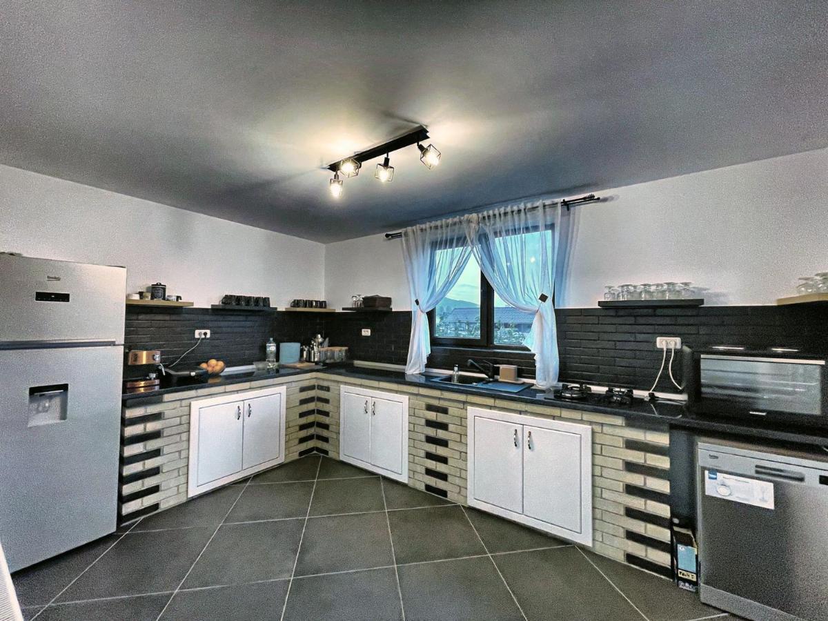 Casa Din Podirei Villa Capu Cîmpului Eksteriør billede